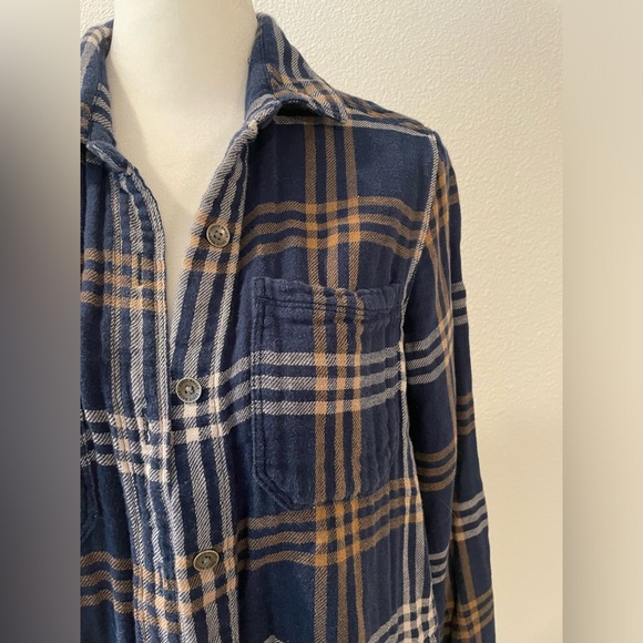 Eddie Bauer Soft Cotton Flannel with Pockets EUC Size Small - Picture 3 of 10